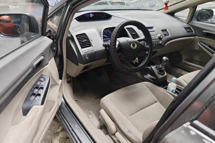 Used CIIMO 2012 1.8L Manual Driver Seat