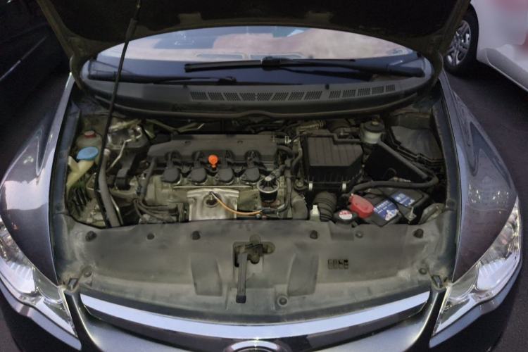 Used CIIMO 2012 1.8L Automatic Engine Bay