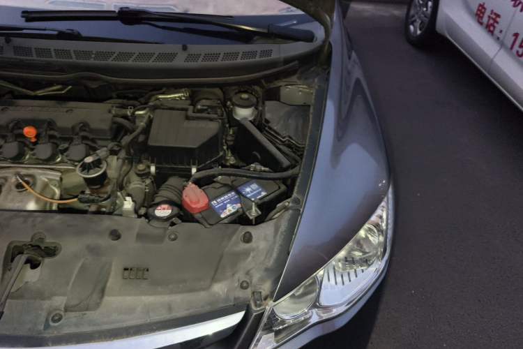 Used CIIMO 2012 1.8L Automatic Engine Bay Left