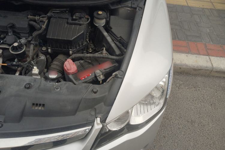 Used CIIMO 2012 1.8L Automatic Engine Bay Left