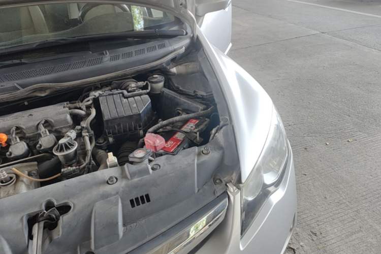 Used CIIMO 2012 1.8L Automatic Engine Bay Left