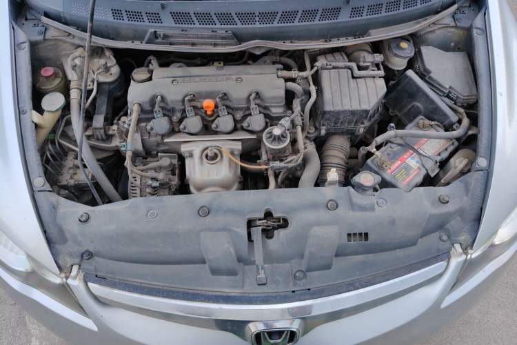 Used CIIMO 2012 1.8L Automatic Engine Bay