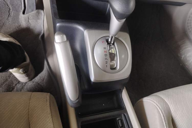 Used CIIMO 2012 1.8L Automatic Gear Lever