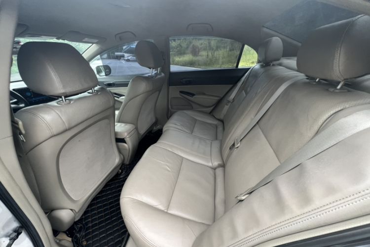 Used CIIMO 2012 1.8L Automatic Interior 1