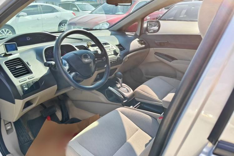 Used CIIMO 2012 1.8L Automatic Interior 2