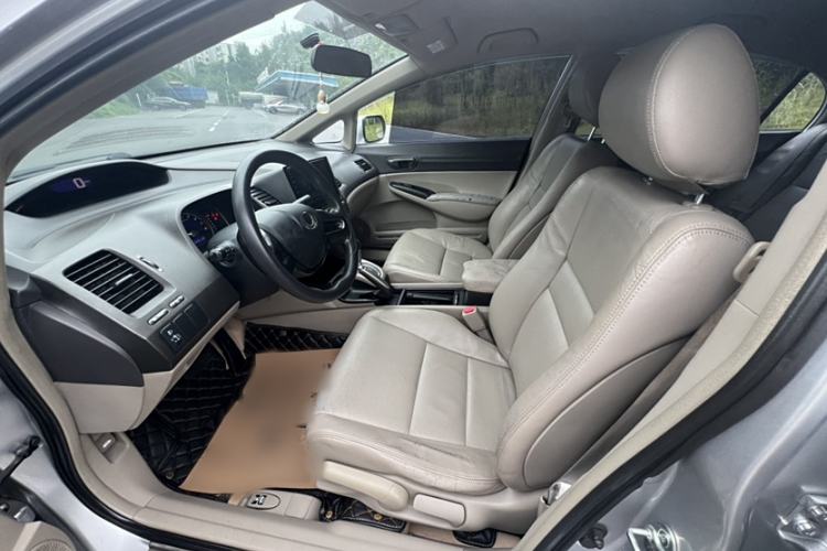 Used CIIMO 2012 1.8L Automatic Interior 2