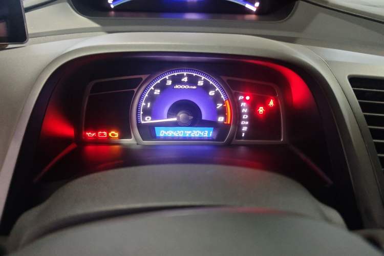 Used CIIMO 2012 1.8L Automatic Odometer Close Up