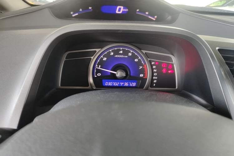 Used CIIMO 2012 1.8L Automatic Odometer Close Up