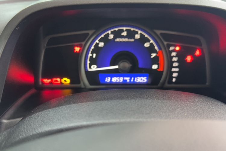 Used CIIMO 2012 1.8L Automatic Odometer Close Up