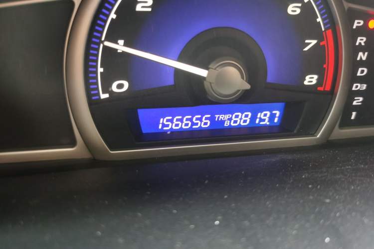 Used CIIMO 2012 1.8L Automatic Odometer Close Up