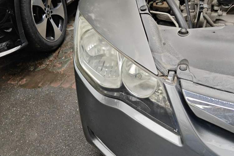 Used CIIMO 2012 1.8L Manual Right Front Headlight