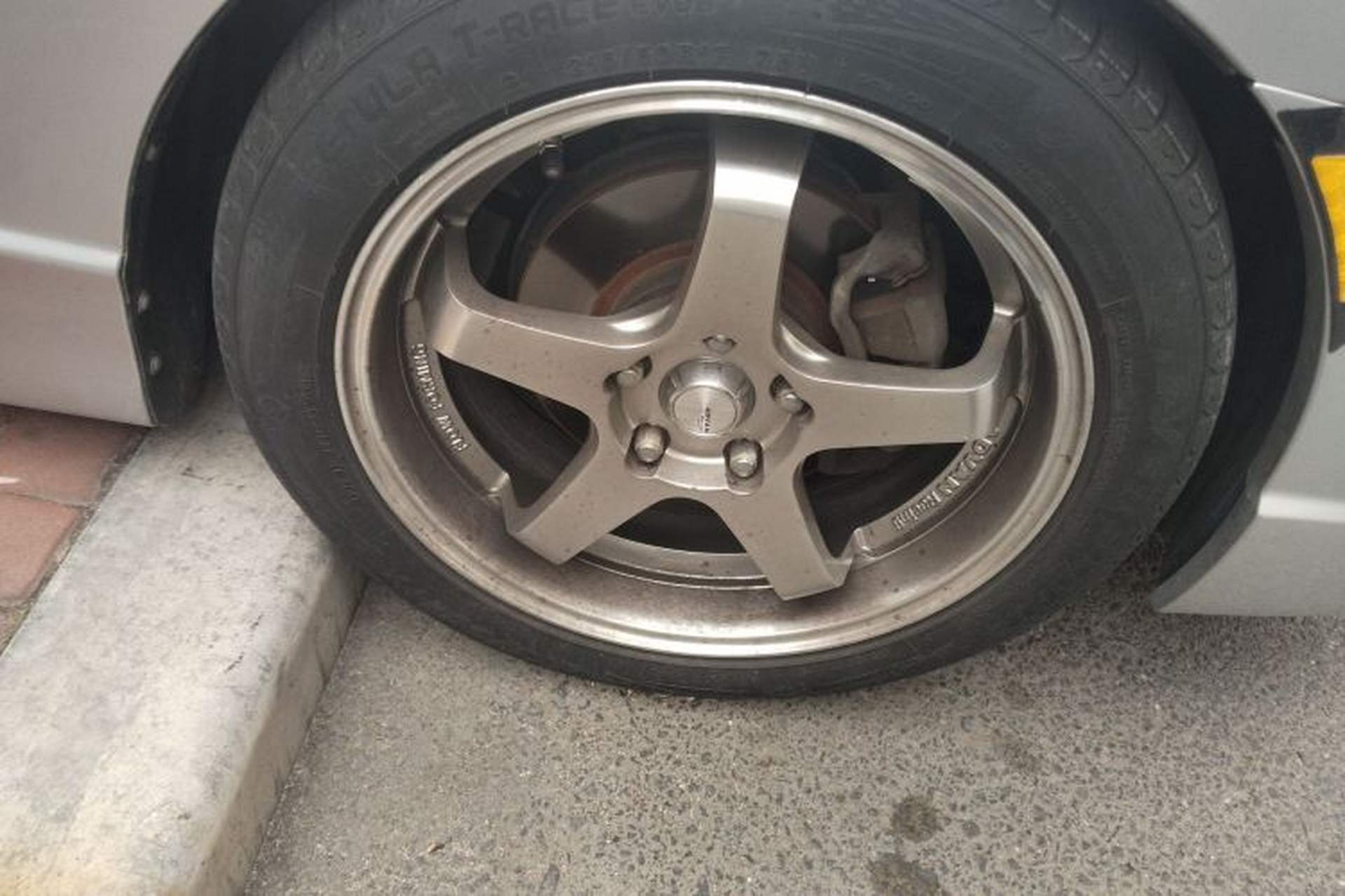 Used CIIMO 2012 1.8L Automatic Right Front Wheel Hub