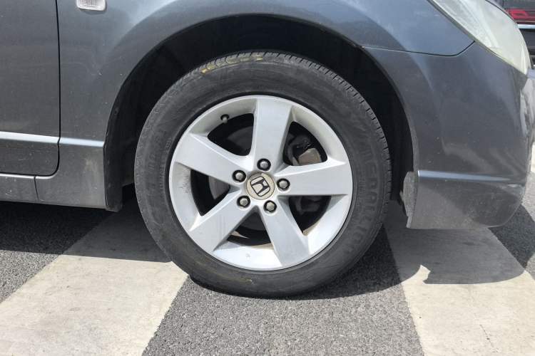 Used CIIMO 2012 1.8L Manual Right Front Wheel Hub
