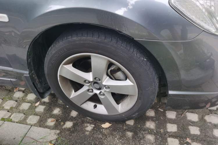 Used CIIMO 2012 1.8L Automatic Right Front Wheel Hub