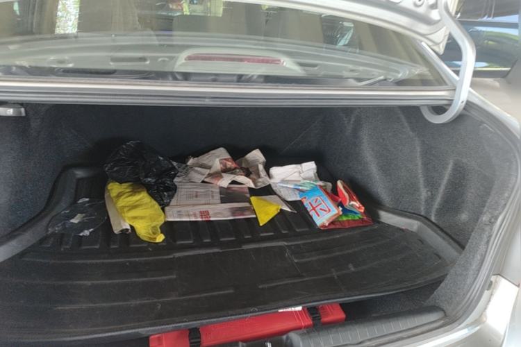 Used CIIMO 2012 1.8L Automatic Trunk
