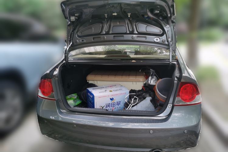 Used CIIMO 2012 1.8L Automatic Trunk