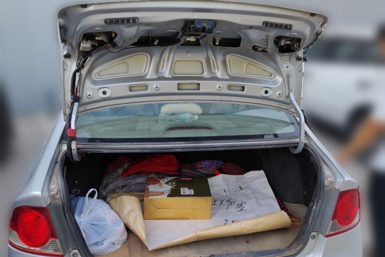 Used CIIMO 2012 1.8L Automatic Trunk
