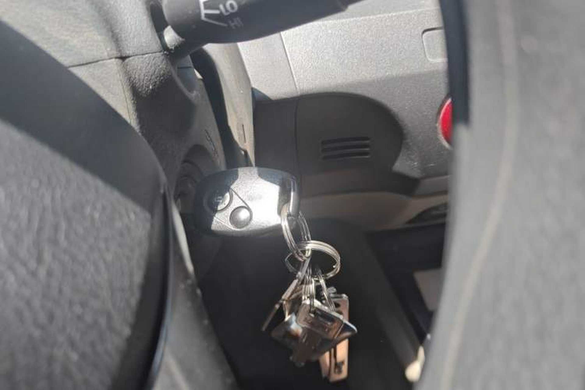 Used CIIMO 2012 1.8L Manual Vehicle Key