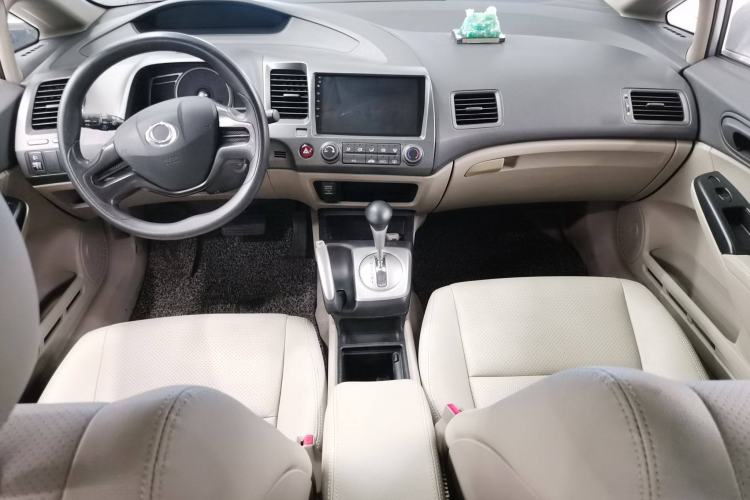 Used CIIMO 2012 1.8L Automatic Center Console