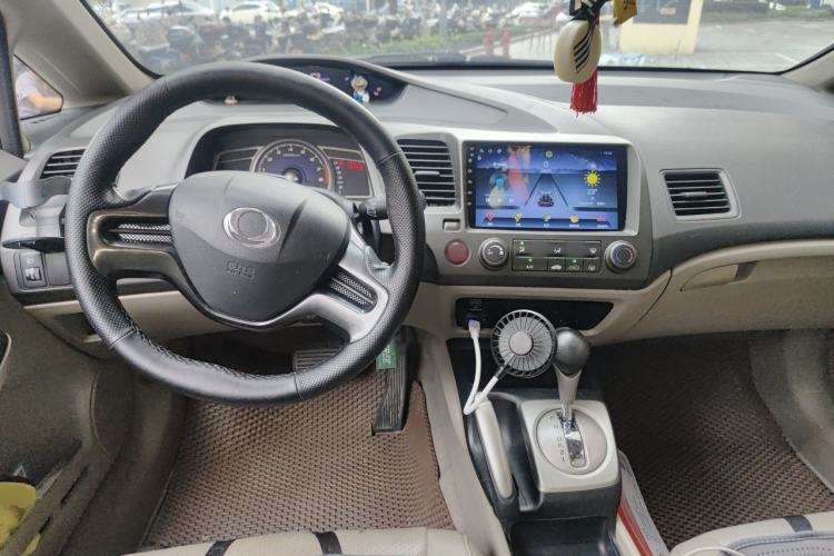 Used CIIMO 2012 1.8L Automatic Center Console