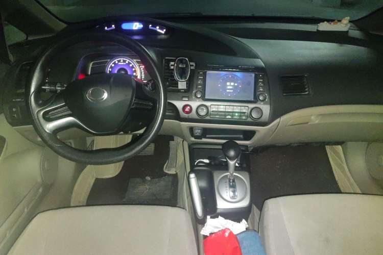 Used CIIMO 2012 1.8L Automatic Center Console