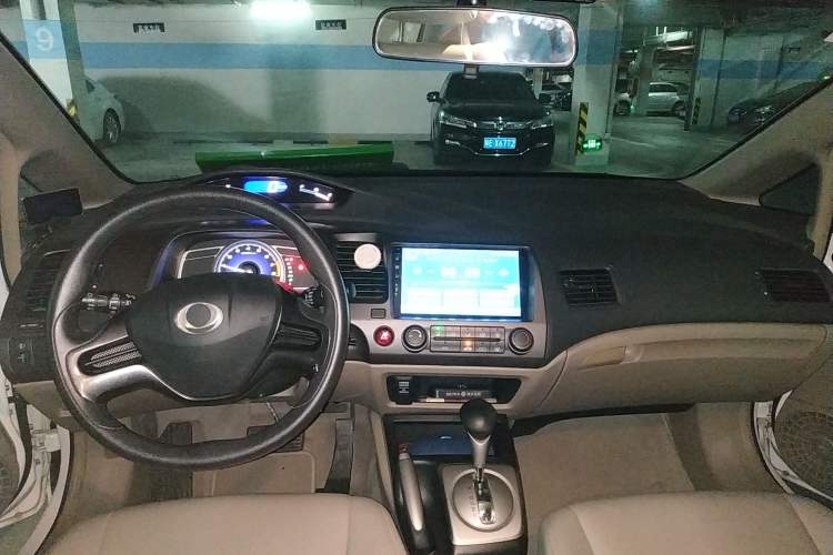 Used CIIMO 2012 1.8L Automatic Center Console