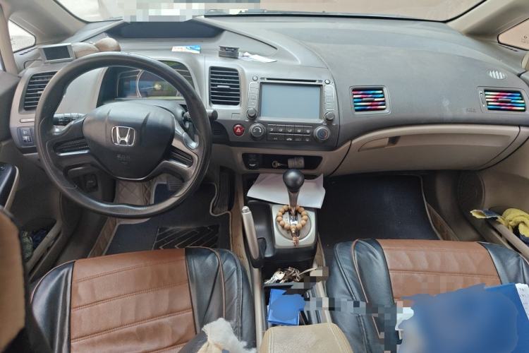 Used CIIMO 2012 1.8L Automatic Center Console