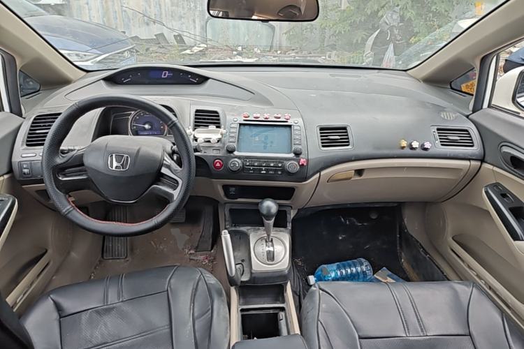 Used CIIMO 2012 1.8L Automatic Center Console