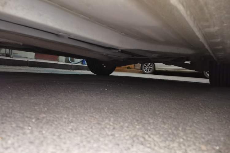 Used CIIMO 2012 1.8L Automatic Chassis Front Left
