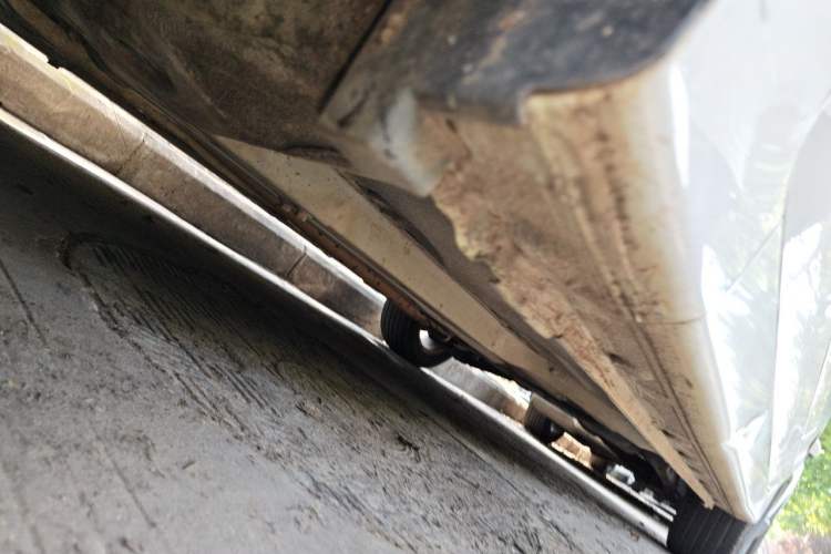 Used CIIMO 2012 1.8L Automatic Chassis Front Left