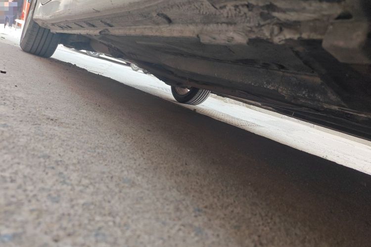 Used CIIMO 2012 1.8L Automatic Chassis Front Right