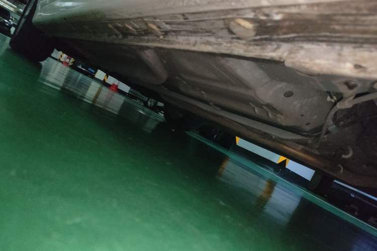 Used CIIMO 2012 1.8L Automatic Chassis Rear Left