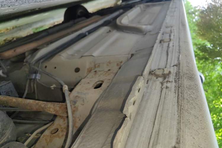 Used CIIMO 2012 1.8L Automatic Chassis Rear Left