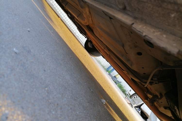Used CIIMO 2012 1.8L Automatic Chassis Rear Left