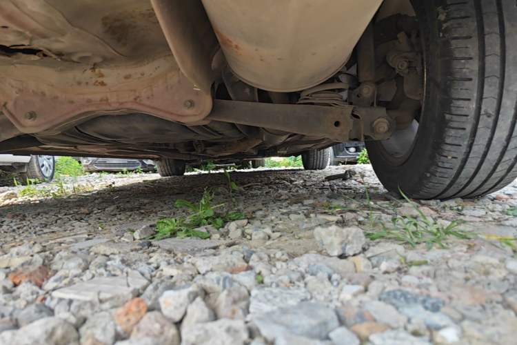 Used CIIMO 2012 1.8L Automatic Chassis Rear Right