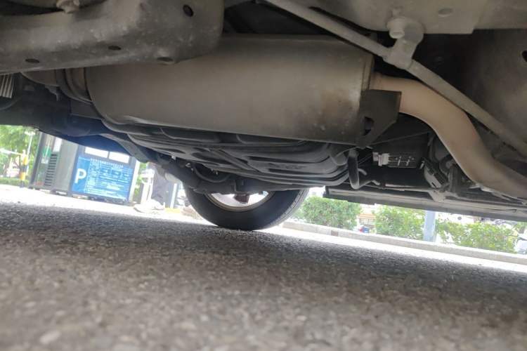 Used CIIMO 2012 1.8L Automatic Chassis Rear Right
