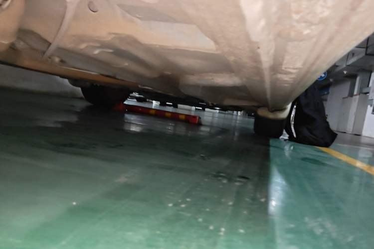 Used CIIMO 2012 1.8L Manual Chassis Rear Right