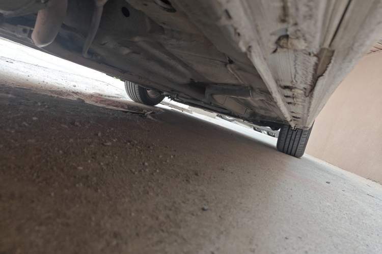 Used CIIMO 2012 1.8L Automatic Chassis Rear Right