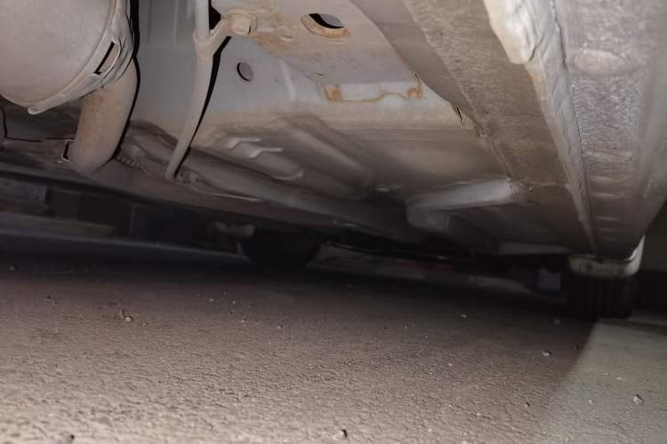 Used CIIMO 2012 1.8L Automatic Chassis Rear Right