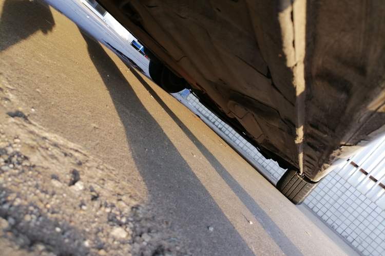 Used CIIMO 2012 1.8L Automatic Chassis Rear Right