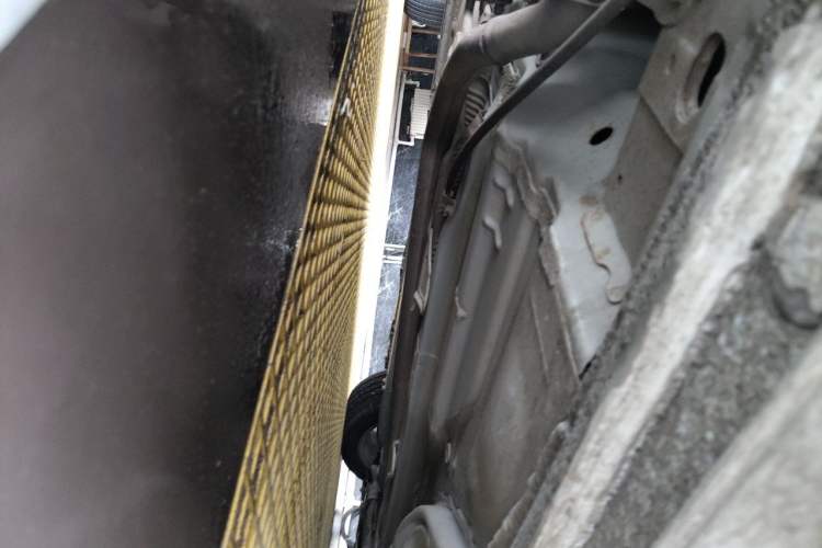 Used CIIMO 2012 1.8L Manual Chassis Rear Right