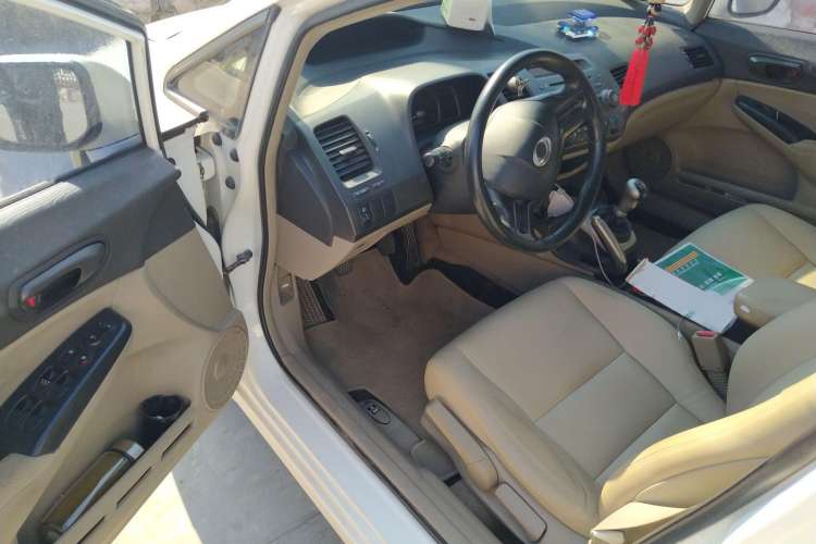 Used CIIMO 2012 1.8L Manual Driver Seat