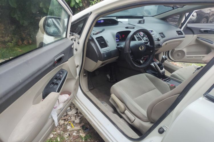 Used CIIMO 2012 1.8L Manual Driver Seat