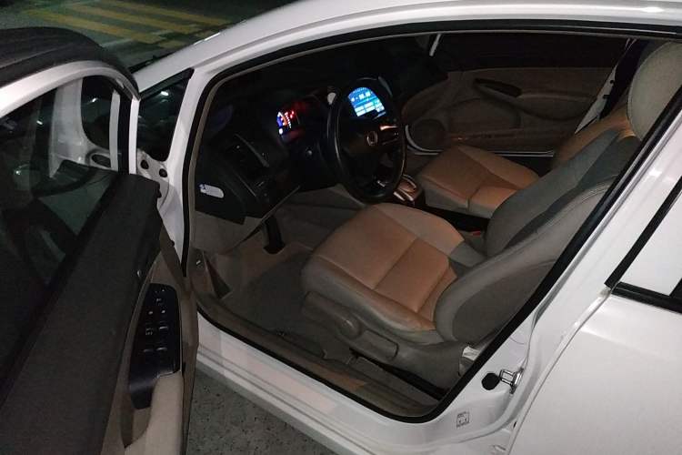 Used CIIMO 2012 1.8L Automatic Driver Seat