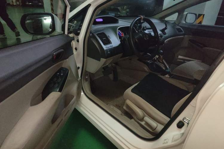 Used CIIMO 2012 1.8L Automatic Driver Seat