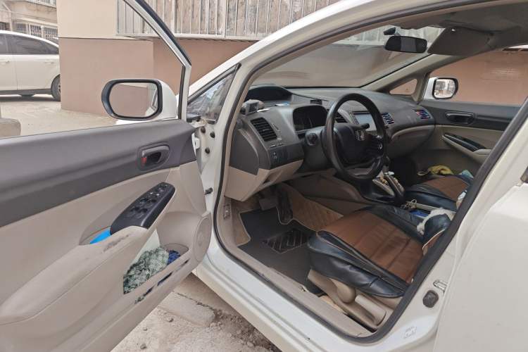 Used CIIMO 2012 1.8L Automatic Driver Seat