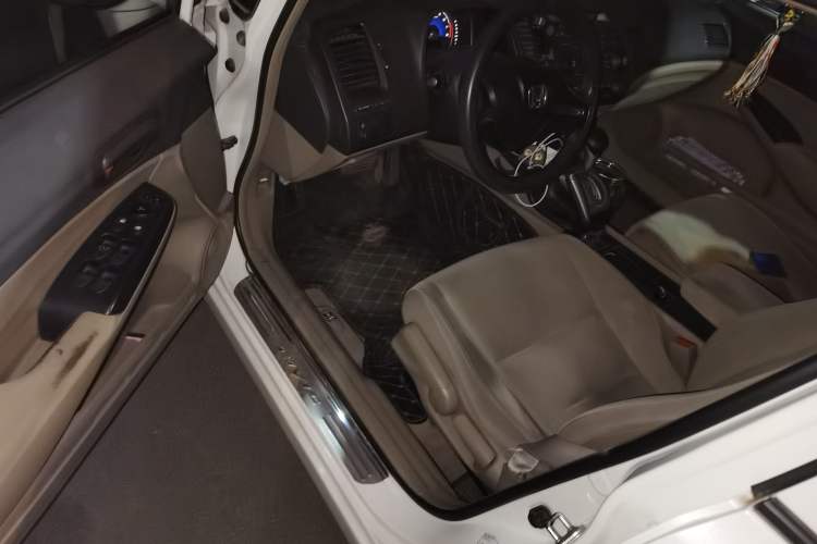Used CIIMO 2012 1.8L Automatic Driver Seat