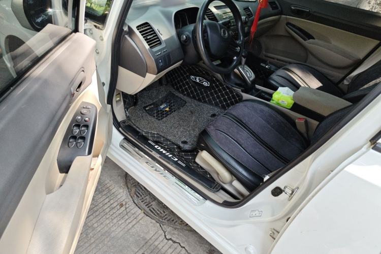 Used CIIMO 2012 1.8L Automatic Driver Seat