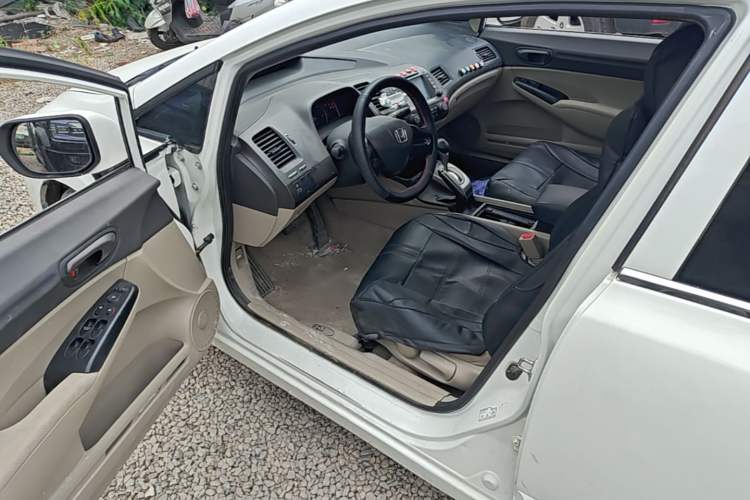 Used CIIMO 2012 1.8L Automatic Driver Seat