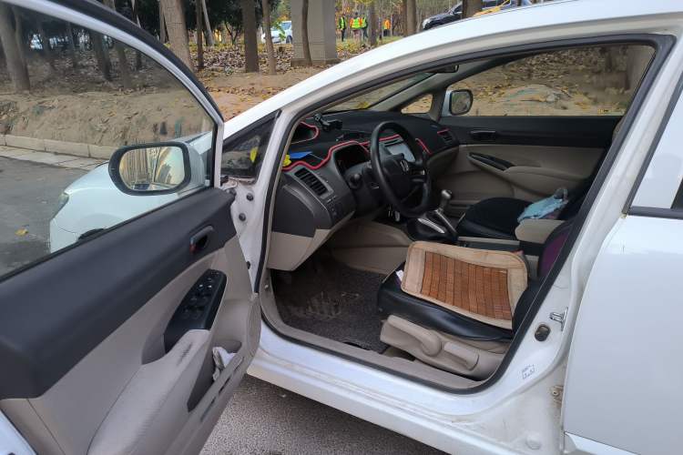 Used CIIMO 2012 1.8L Manual Driver Seat